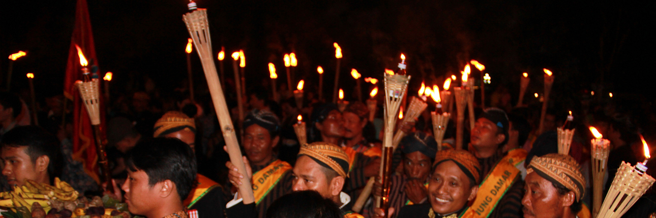 Perayaan Satu Suro, Tradisi Malam Sakral Masyarakat Jawa : Tradisi