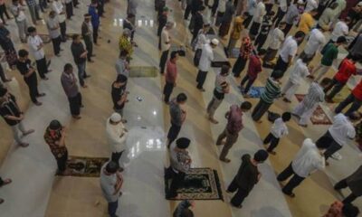 Ini Dia, Pencuri dan Pengkhianat Sejati dalam Sholat Berjamaah