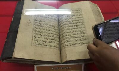 Melihat Al-Qur’an Tulisan Tangan yang Masih Terjaga Rapi di Museum Subkoss