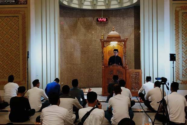 Semua Jawaban dari Masalah Kehidupan Ada dalam Alquran