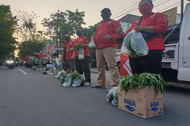 Harga Sembako Tiap Ramadhan Melambung, Ormas Ini Bagikan 300 Paket Sayuran Gratis