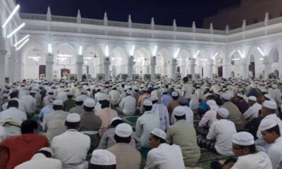 Khotaman Al-Qur’an di Masjid Bermenara Tanah Liat Tertinggi di Dunia