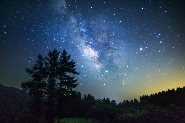 Kinilah Saatnya Menyambut Turunnya Malam Seribu Bulan