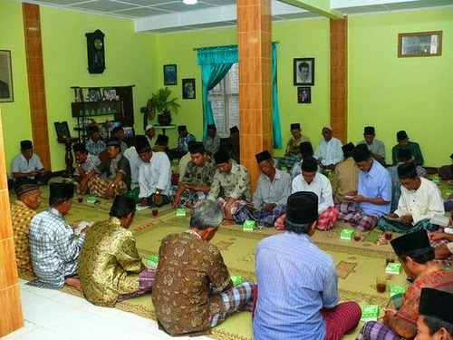 Tradisi Tahlilan: Identitas Islam Lokal