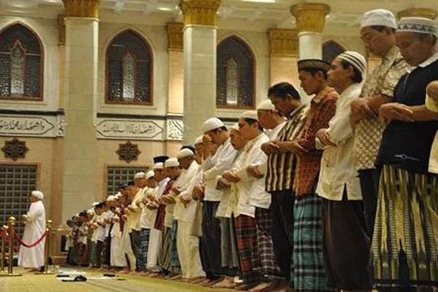 Kisah Mu’adz Ditegur Nabi Karena Terlalu Lama Mengimami Sholat