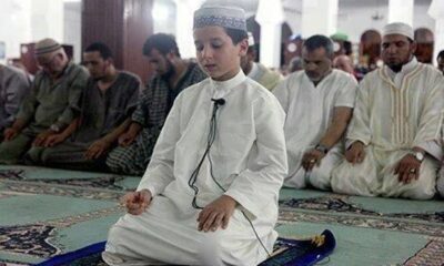 Anak Belum Baligh Jadi Imam Sholat Berjamaah, Bolehkah?