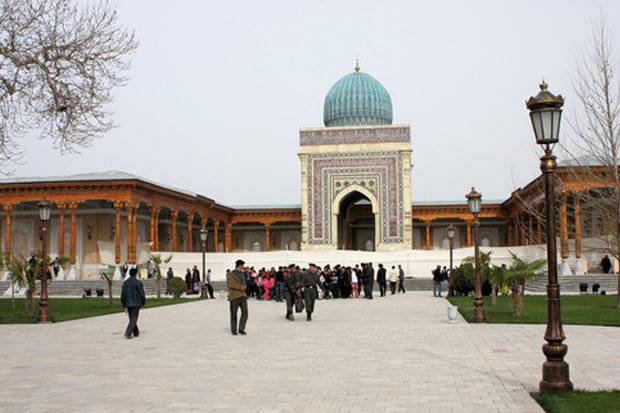 Kisah Makam Imam Bukhari dan Soekarno