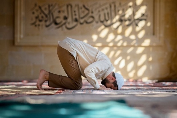 Benarkah Pahala Sholat Dhuha Sama dengan Keutamaan Sedekah?