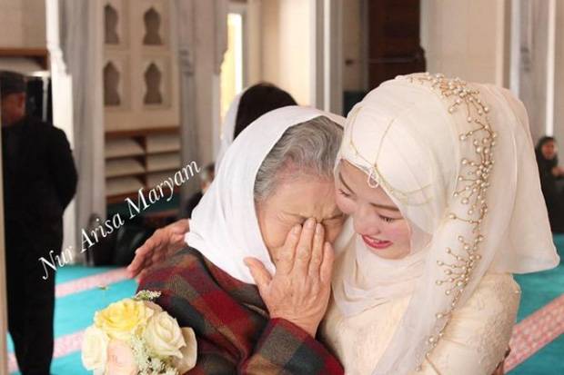 Nenek Memberi 20.000 Yen untuk Wujudkan Mimpi Jadi Ulama Islam