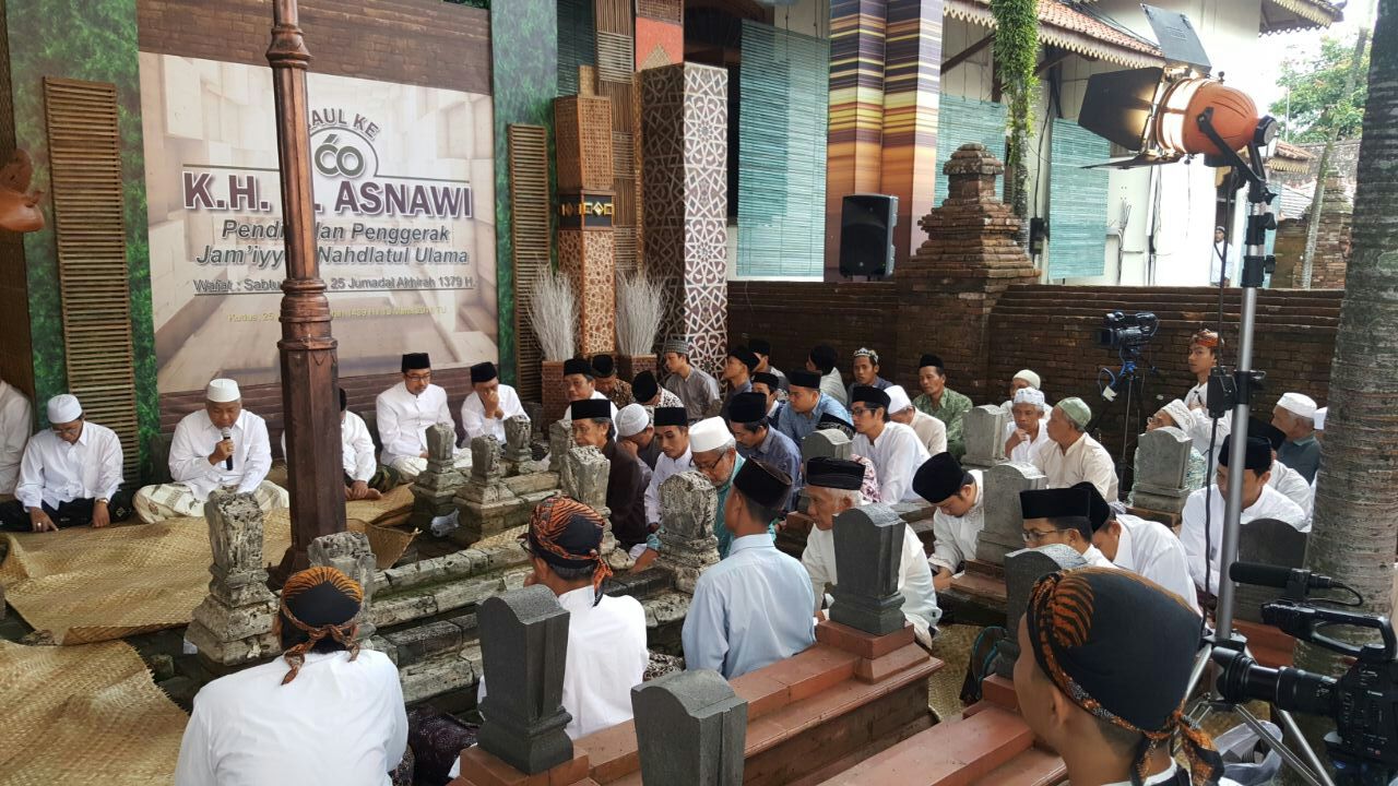 Gak Bid’ah, Hukum Ziarah Makam Wali Itu Sunnah Kok!