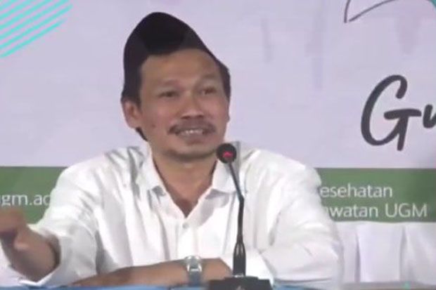 Gus Baha Ceritakan Kisah Imam Syafi’i Didebat Soal Qunut