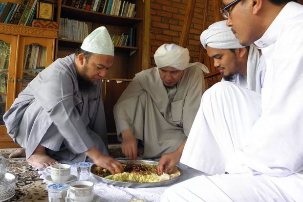 Baca Doa Ini Setelah Makan, Fadilahnya Dosa-dosa Diampuni