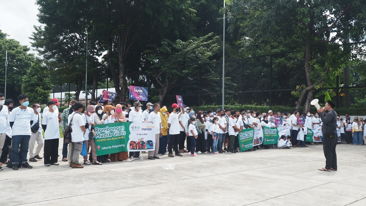 LAZISNU PBNU dan Bank Mandiri Berangkatkan Peserta Mudik Gratis