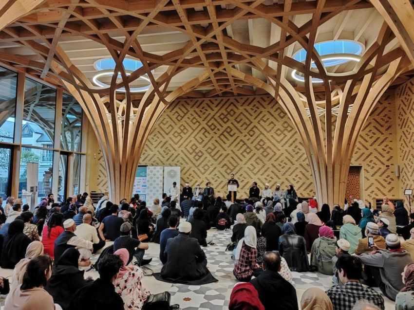 Masjid Cambridge Inggris Gelar Buka Puasa Bersama, Undang Pembicara Kristen dan Yahudi