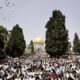 Shalat Jumat Terakhir Ramadhan, Ratusan Warga Palestina Padati Masjid Al-Aqsa