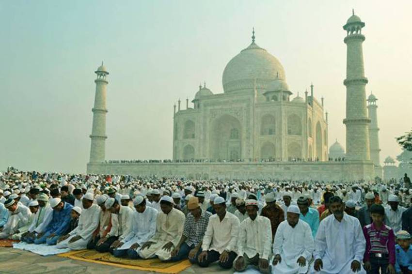 Niat dan Tata Cara Sholat Idul Fitri Lengkap Arab dan Latin