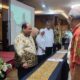 Badan Nasional Sertifikasi Profesi (BNSP) telah melaksanakan penandatanganan Surat Perjanjian Swakelola Program Sertifikasi Kompetensi Kerja (PSKK) di Grand Mercure Hotel Yogyakarta (22/5/24). (Doc.BNSP)